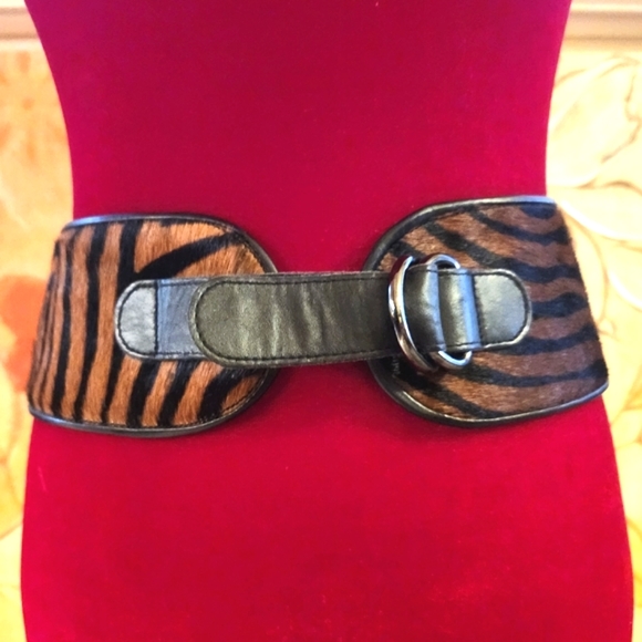 80s YVES SAINT LAURENT Tiger Striped Leather Cowhide Fur Brown Black Wide Belt S - Picture 6 of 16